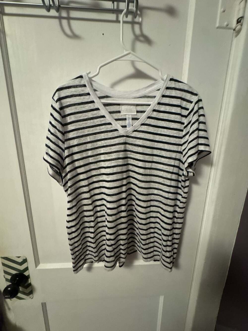 C&C California 100% Linen Black & White Striped V-Neck T-Shirt XL